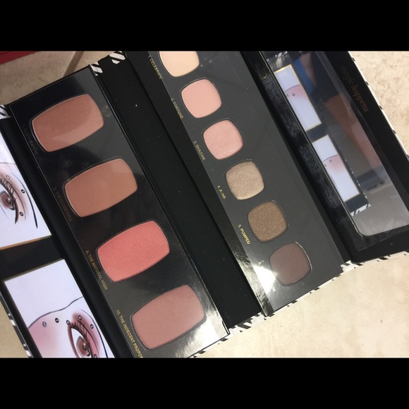 Eyeshadow Magic act Palette - Picture 4 of 5